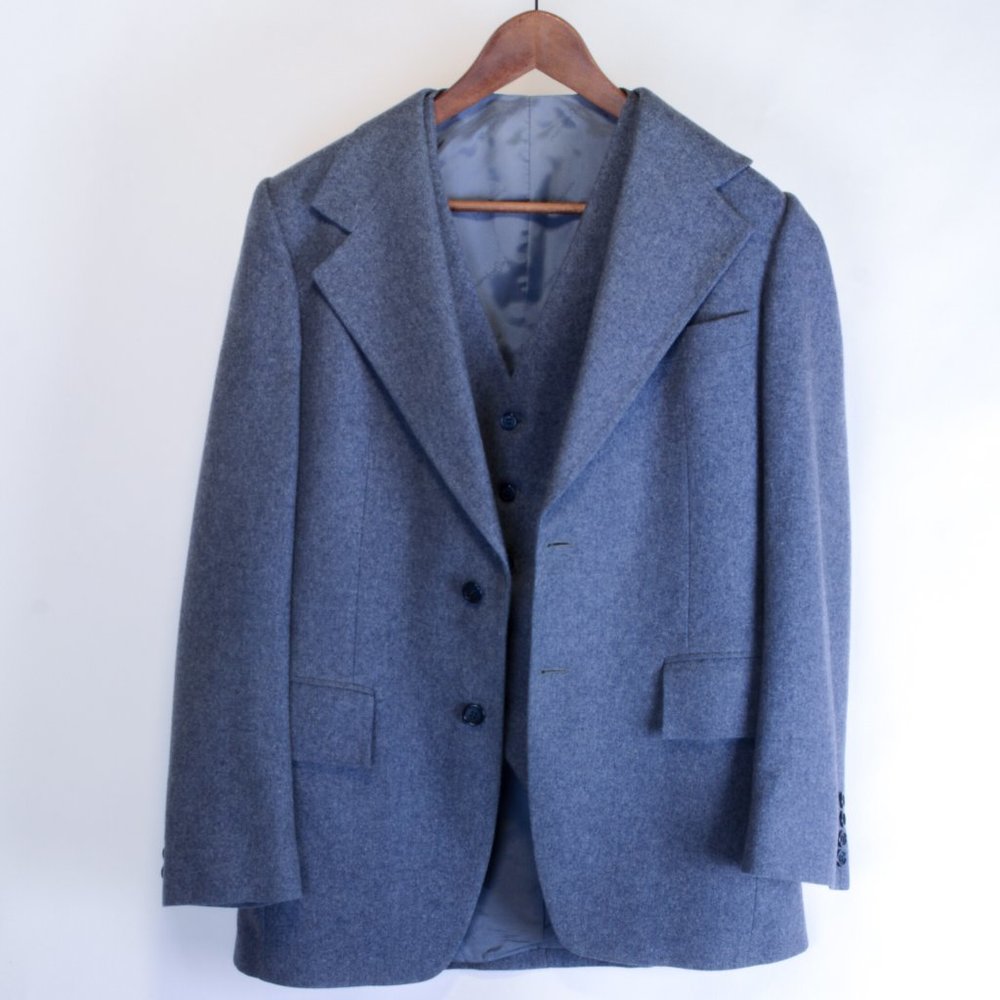 VINTAGE YVES SAINT LAURENT wool blazer/vest combo in EUC!